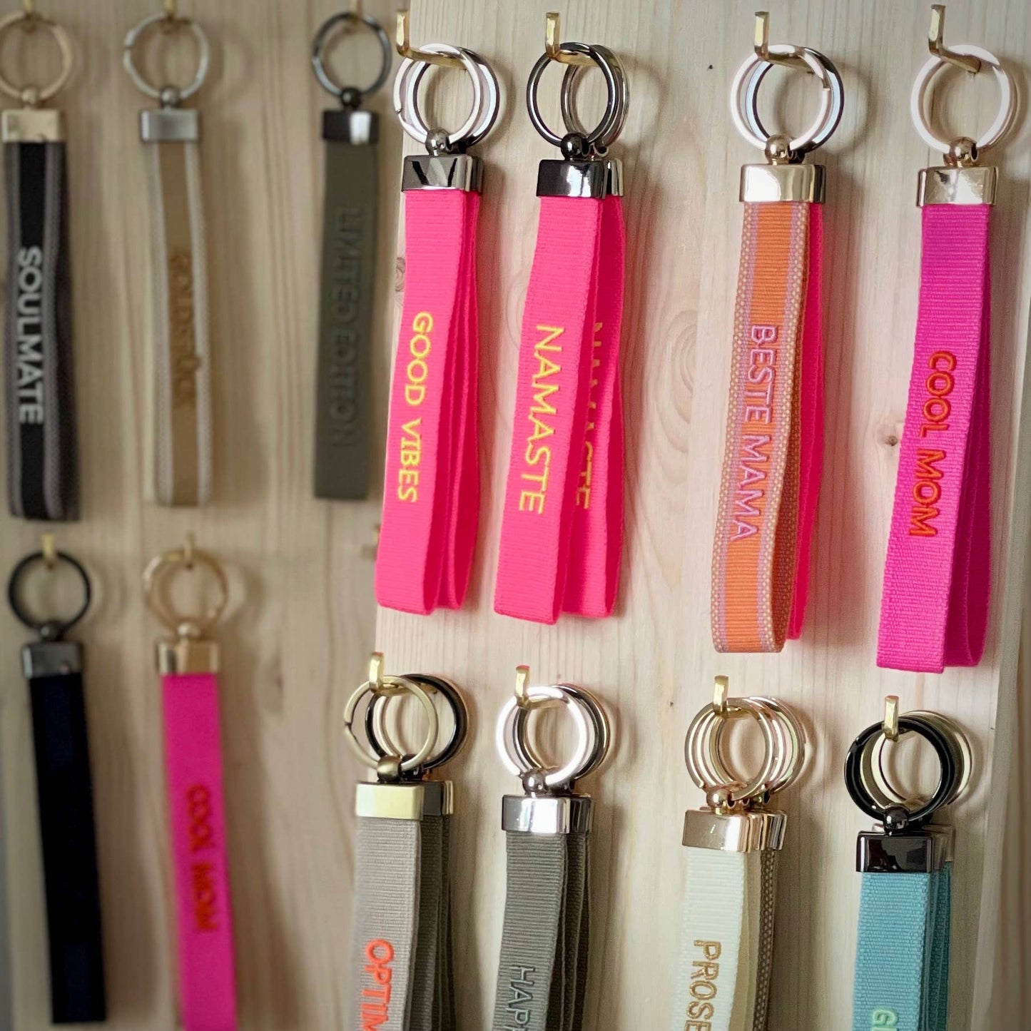 BESTER PAPA Schlüsselanhänger Keychain gewebt - bestickt