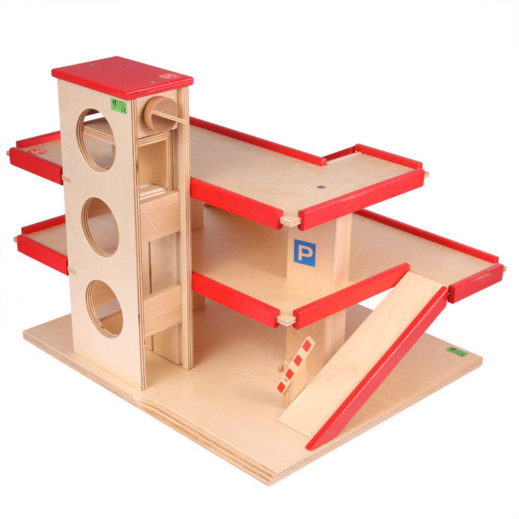 Beck Spielwaren Parkhaus mit Aufzug