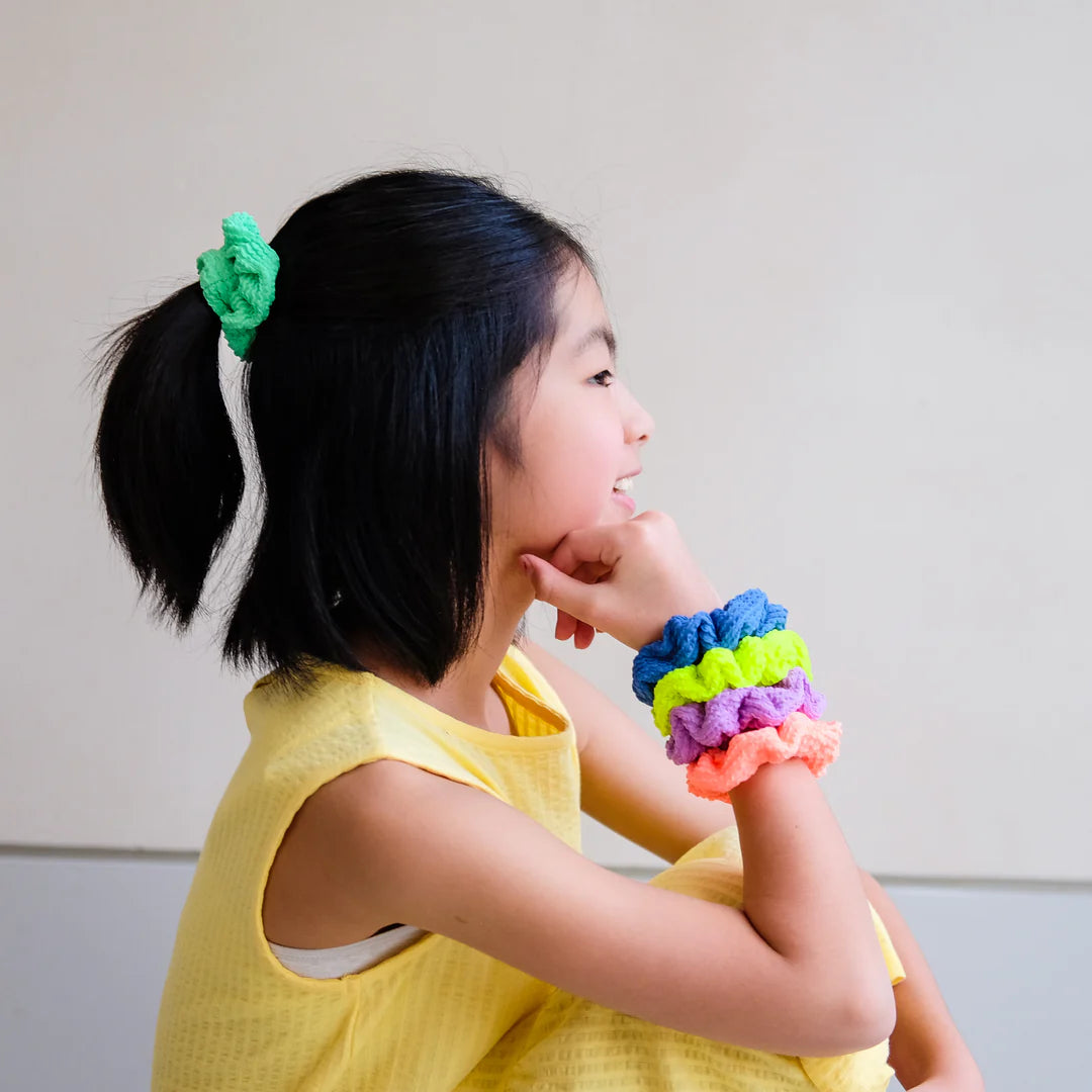 Mimi und Lula crinkle scrunchies