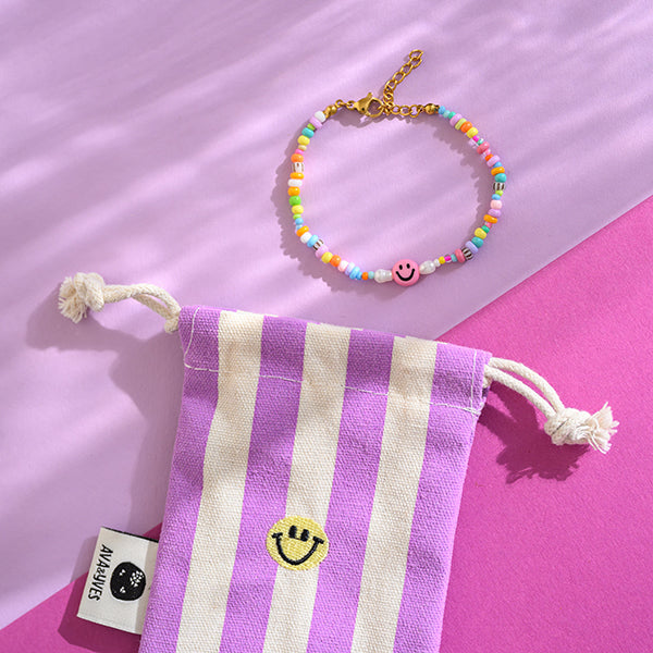 Ava&Yves Perlenarmband mit Karabinerverschluss und Säckchen