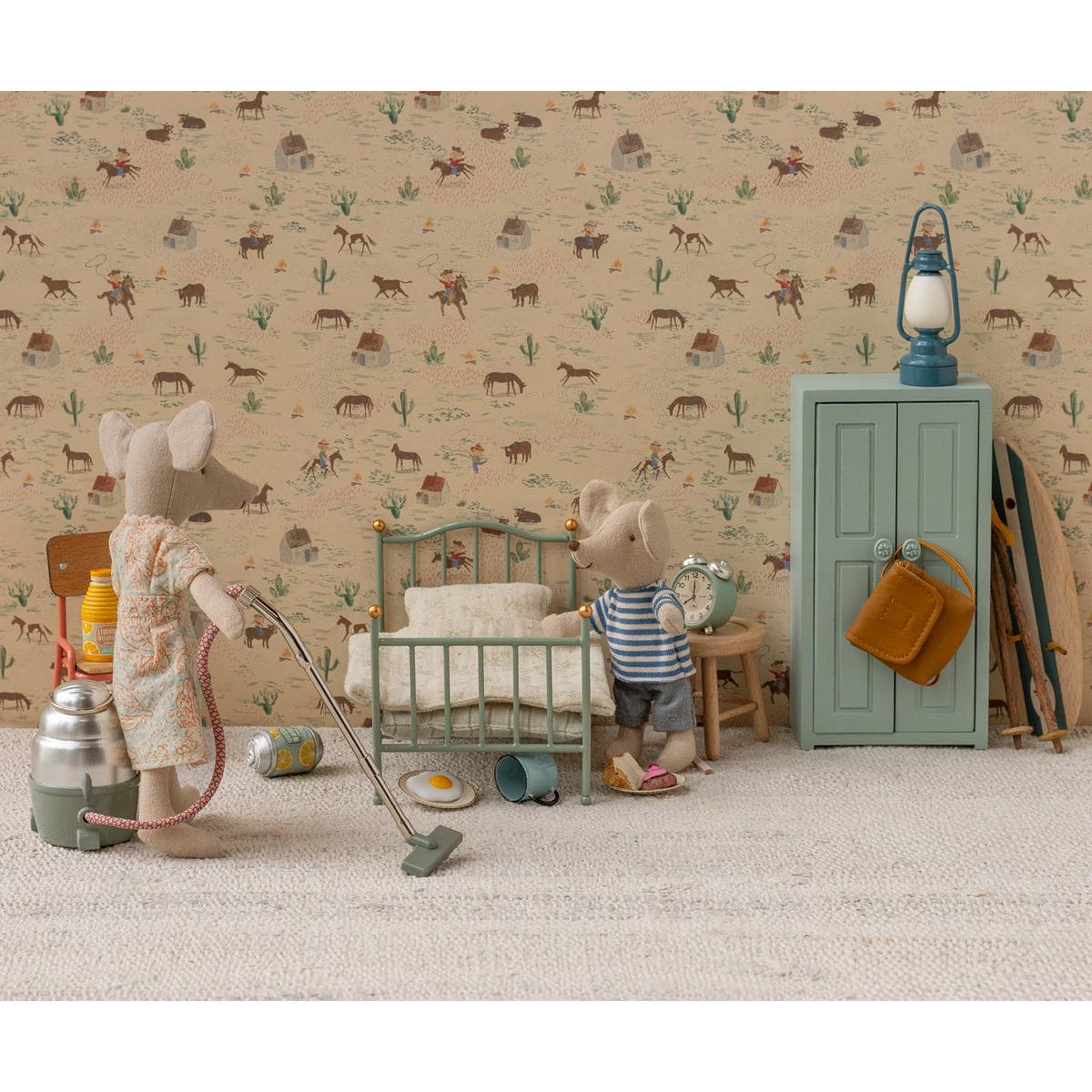 Maileg vintage Single bed mouse mint