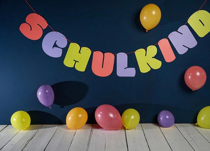 Ava Yves Girlande Schulkind