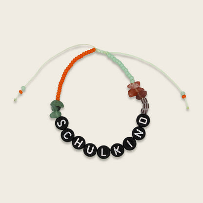 Ava&Yves - Perlenarmband Schulkind in mint/orange und schwarzen Schriftperlen mit Natursteinchen und Säckchen in mint/weiss