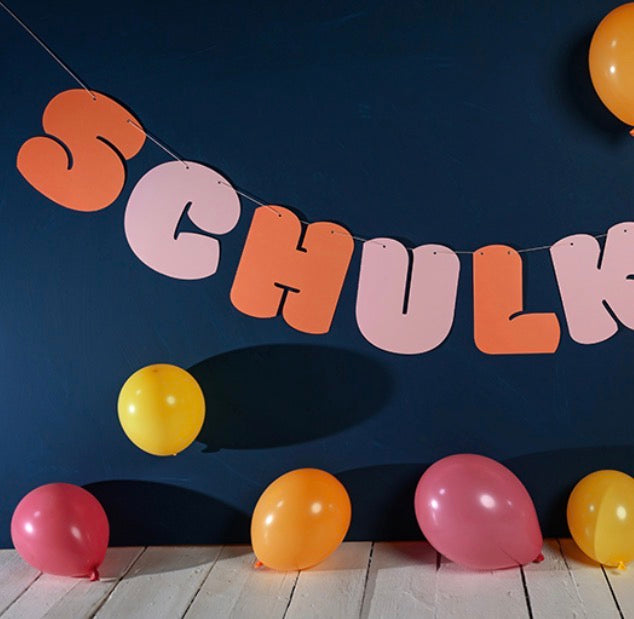 Ava Yves Girlande Schulkind