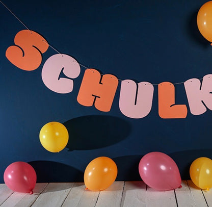 Ava Yves Girlande Schulkind
