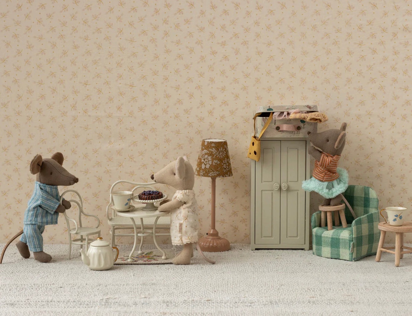 Maileg miniature furniture Café Set mouse Small