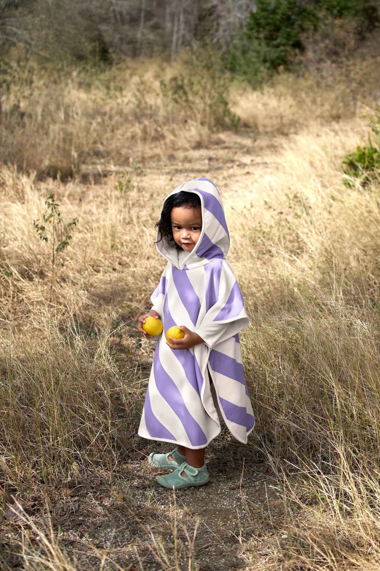 Lässig UV BADEPONCHO KINDER - STREIFEN, PURPLE WEISS