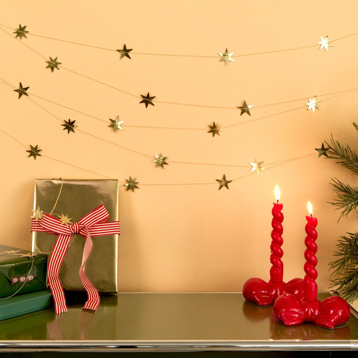 Rico Design: Genähte Girlande Advent Sterne Gold