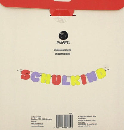 Ava Yves Girlande Schulkind