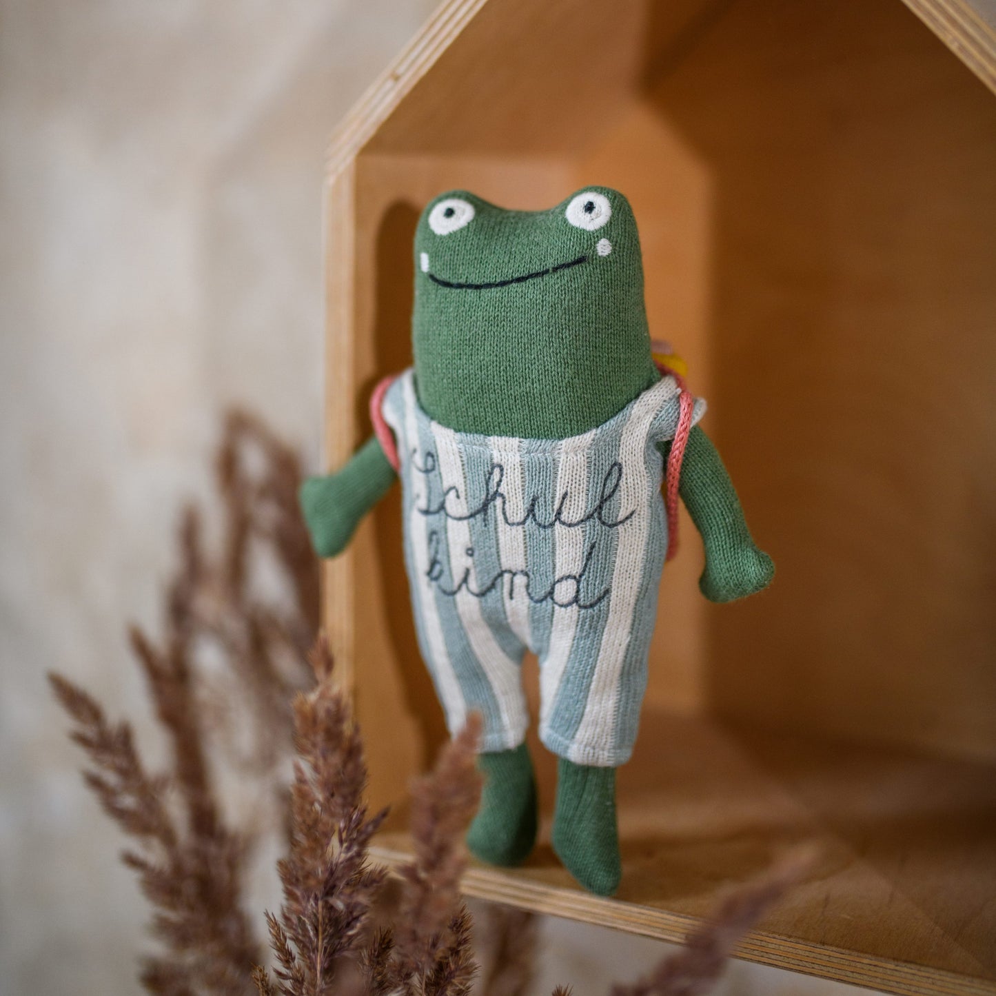 Ava&Yves Frosch Schulkind mit Schultasche