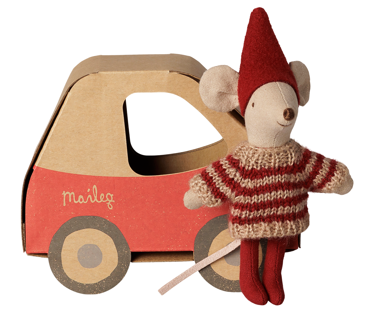 Maileg Christmas mouse, kleine Schwester in car box