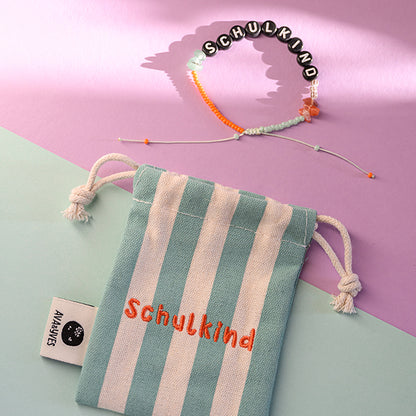 Ava&Yves - Perlenarmband Schulkind in mint/orange und schwarzen Schriftperlen mit Natursteinchen und Säckchen in mint/weiss