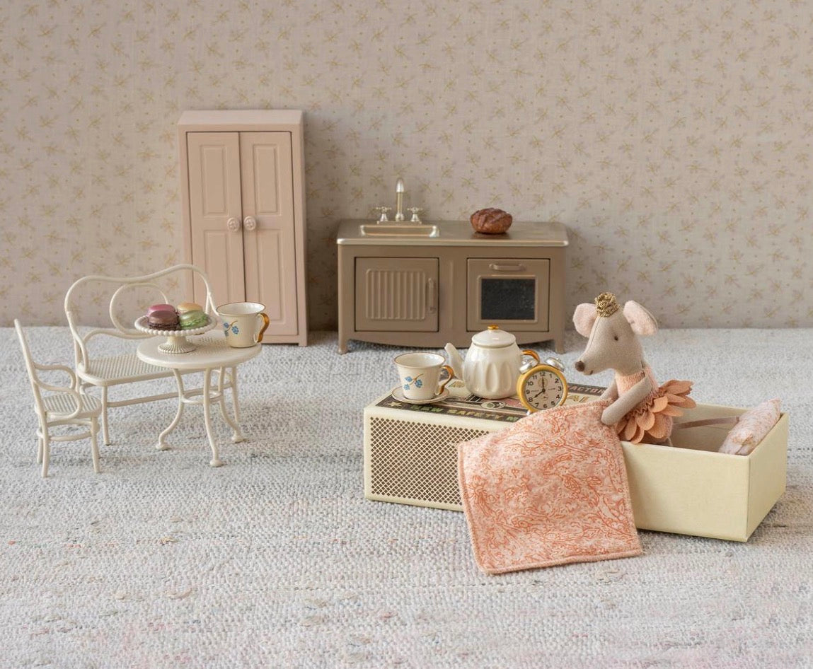 Maileg miniature furniture Café Set mouse Small