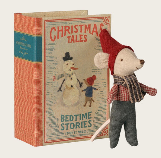 Weihnachtsmaus. Baby im Buch