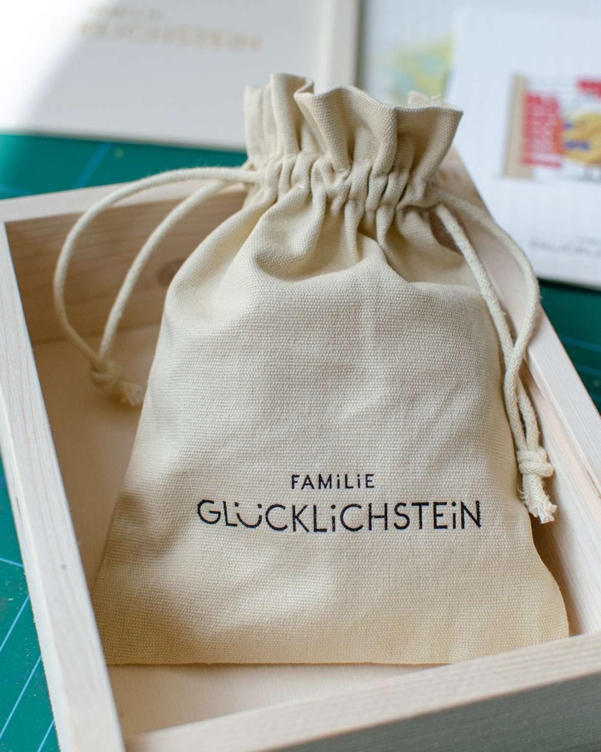 Familie Glücklichstein - Deine Superhelden für den Schulalltag