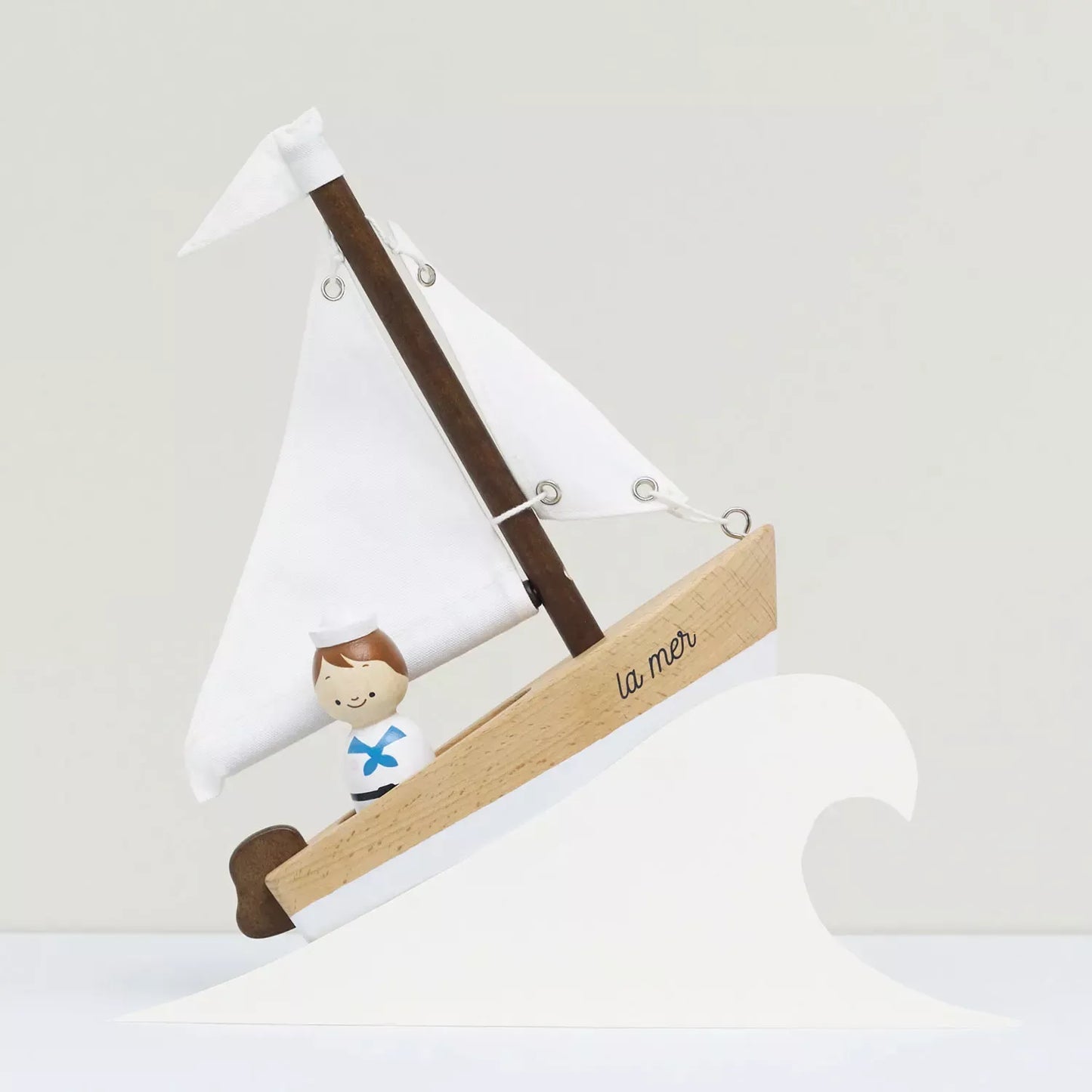 Le Toy Van Holz-Segelboot mit Kapitän