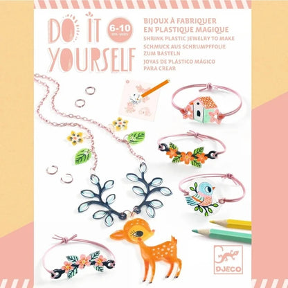 Do it yourself Schmuck aus Schrumpffolie zum selber basteln