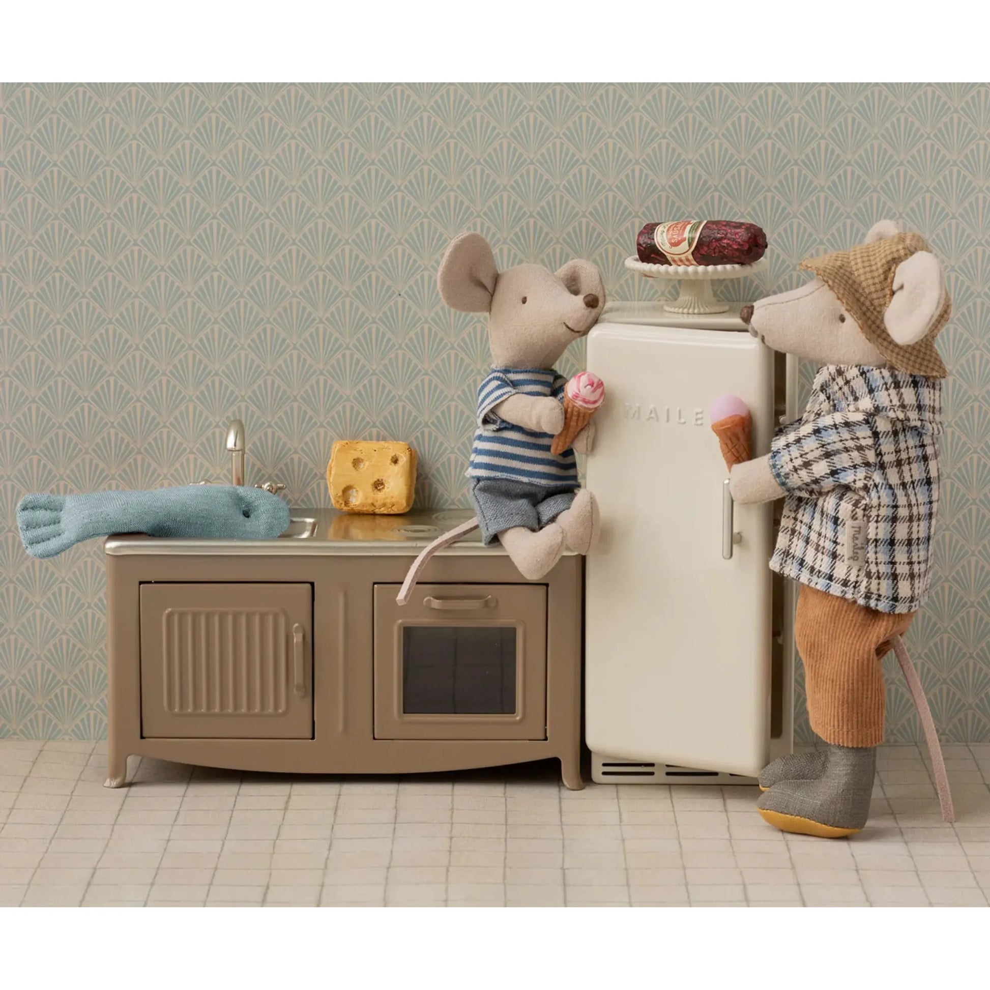 Maileg Kühlschrank, Maus Creme