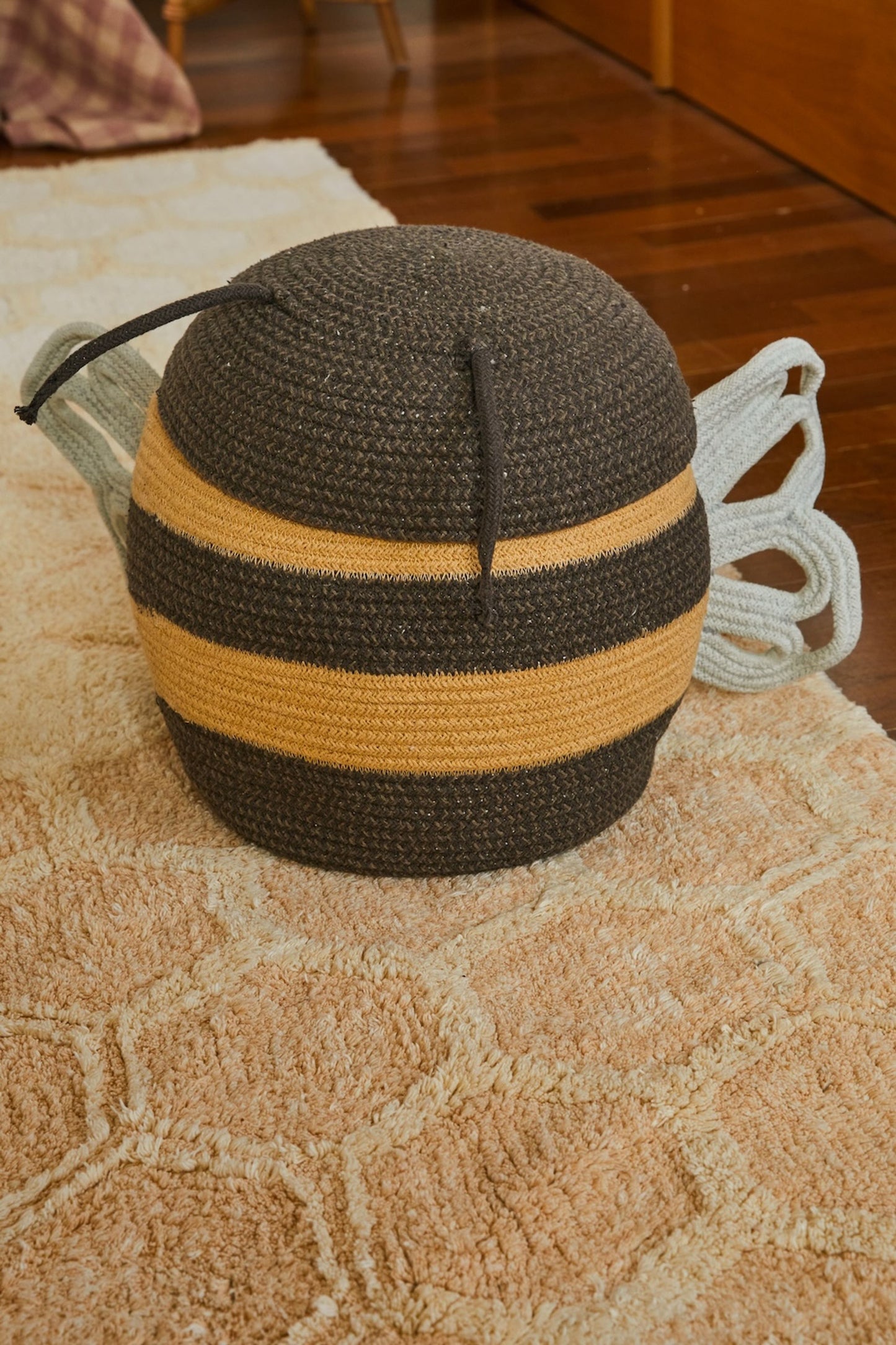 Lorena Canals Basket Mama Bee